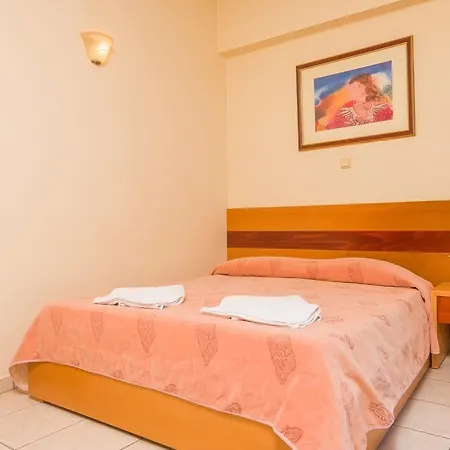 Corfu Hellinis Канони