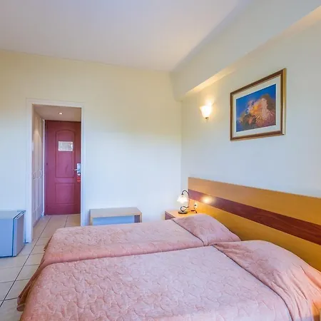 Corfu Hellinis Канони