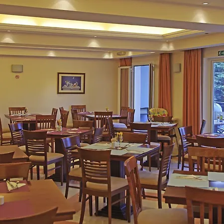 Отель Corfu Hellinis 3*