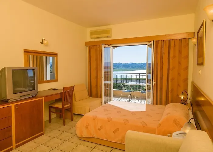 酒店 Corfu Hellinis 3*