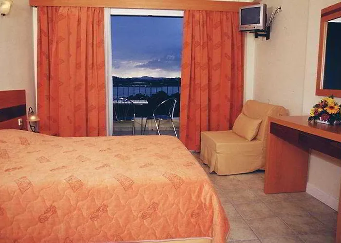 酒店 Corfu Hellinis 3*