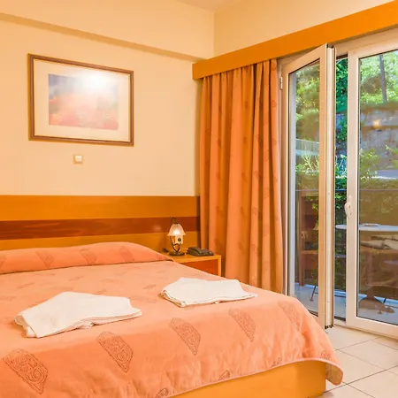 Corfu Hellinis מלון 3*
