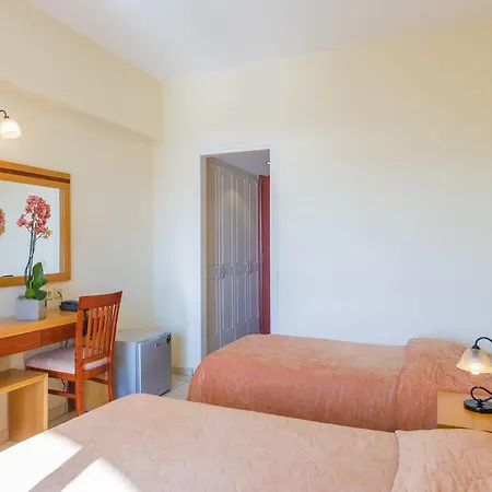 מלון Corfu Hellinis 3*