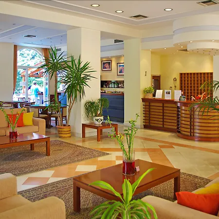 Corfu Hellinis מלון 3*