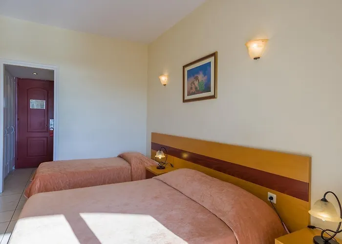 ελληνίς Ξενοδοχείο Κανόνι