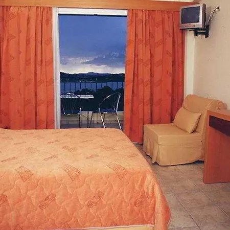 Hotell Corfu Hellinis 3*